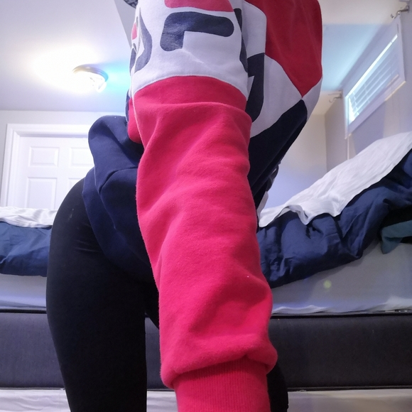 Fila Crewneck Sweater Size Small Red Blue White - Picture 3 of 9